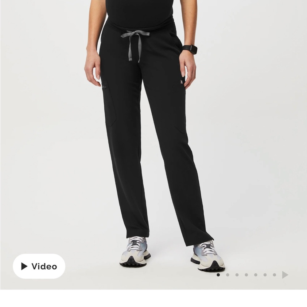 FIGS Maternity Yola Black Scrub Pants